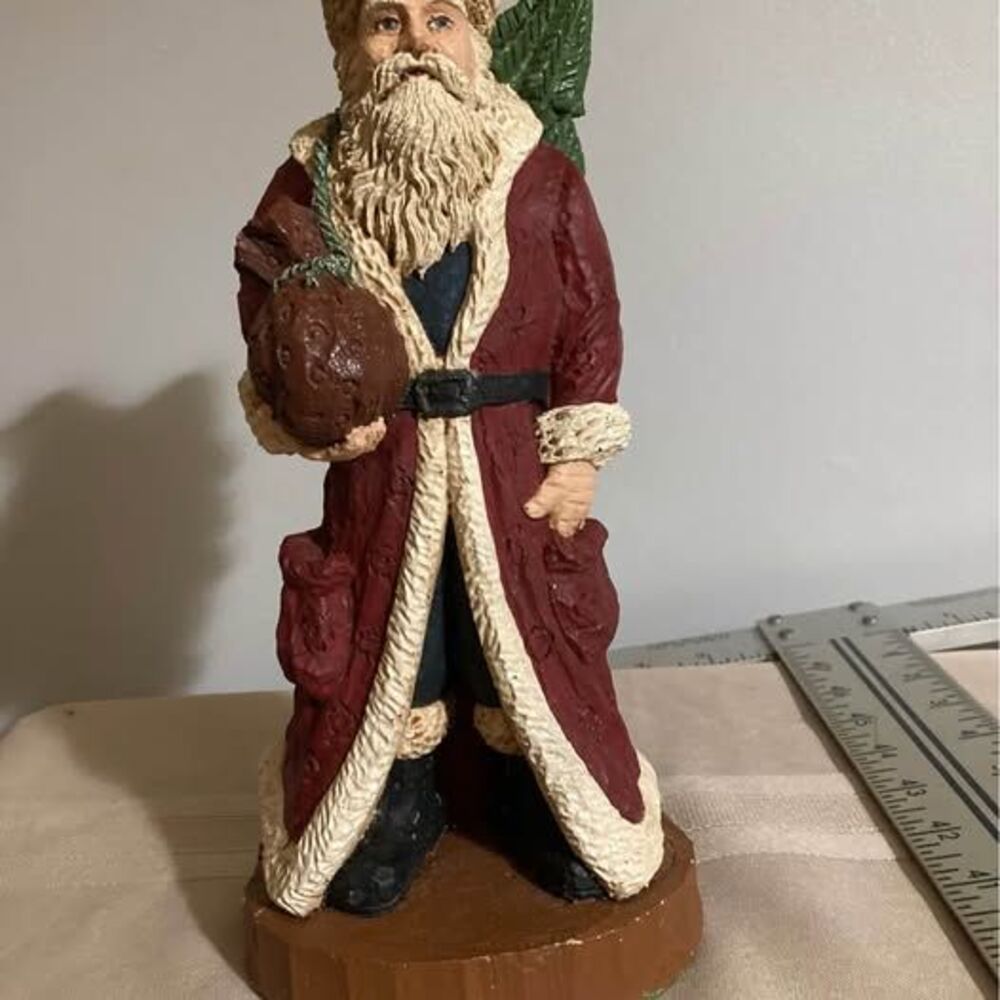 Nostalgic Santa Statue with A Sack and A Christmas Tree. Great Condition